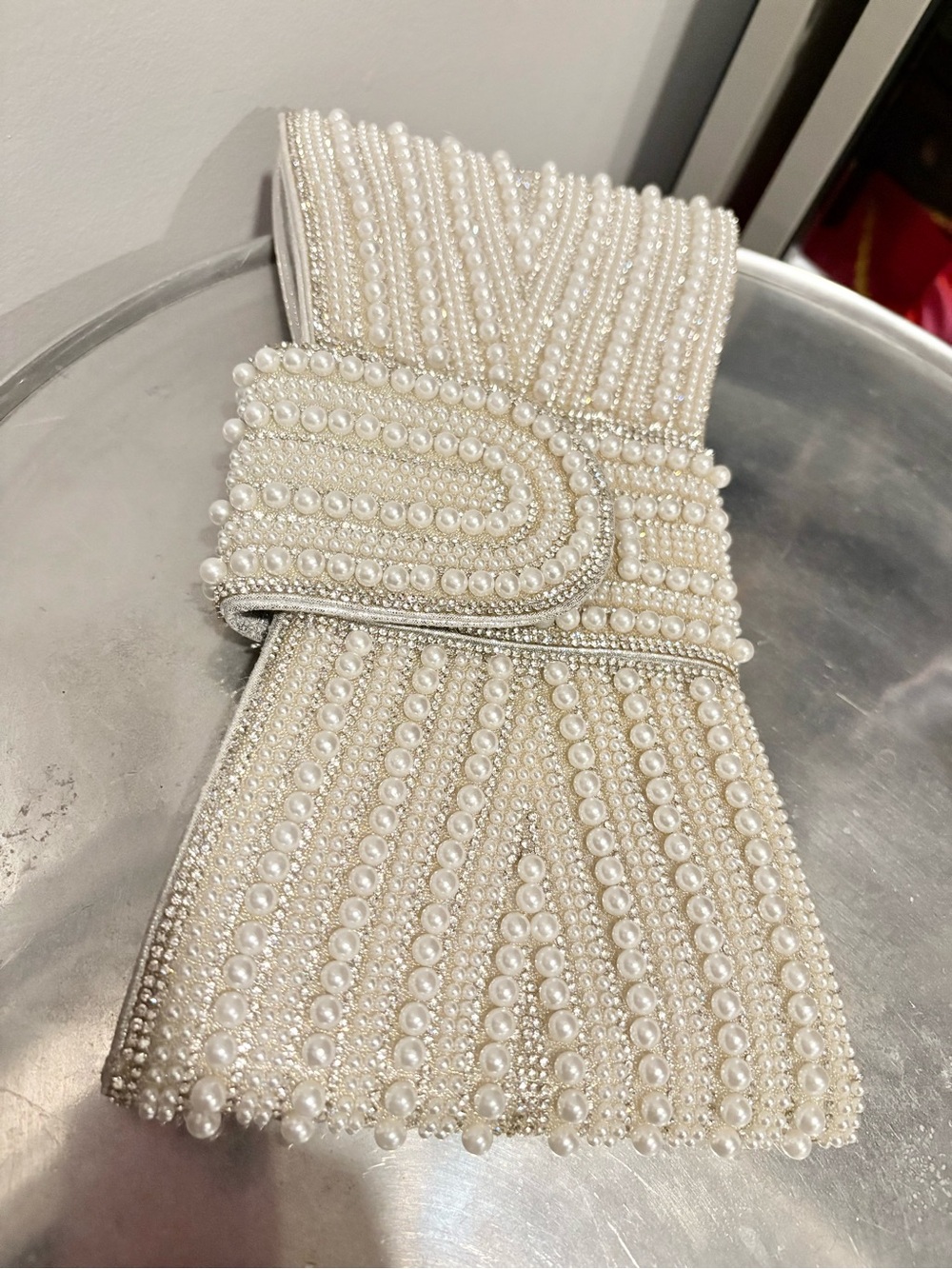 Pearl & Rhinestone Embellished Clutch 👛